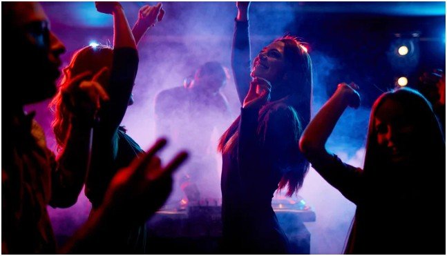 How To Beginner Guide to Dance Etiquette in Social Events