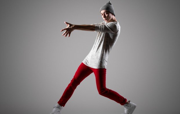 Essential Gear For Contemporary Dancers During Floorwork