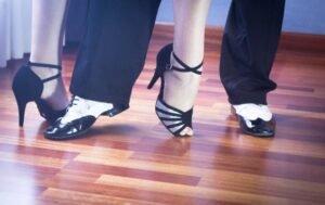 What Shoes to Wear for Bachata Dancing - Beginner Guide